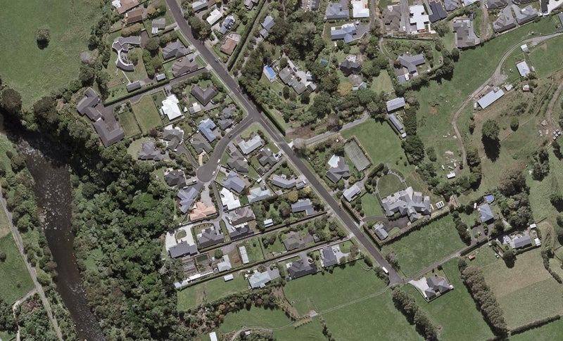 98B Queens Road, Glen Avon, New Plymouth - Carousel 1