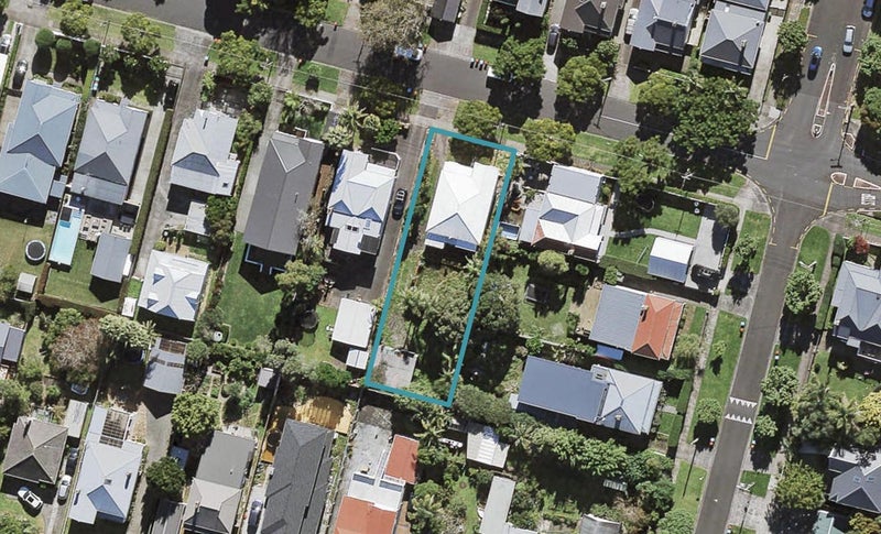 66 Paice Avenue, Sandringham, Auckland - Carousel 1
