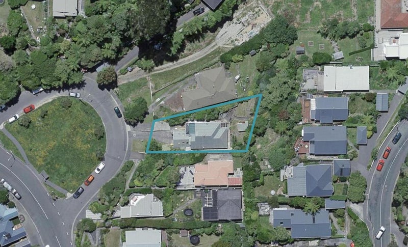 28 Pembroke Road, Northland, Wellington - Carousel 1