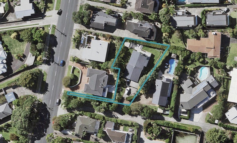 109 East Coast Road, Castor Bay, Auckland - Carousel 1