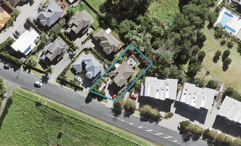 22 Schnapper Rock Road, Schnapper Rock, Auckland - Carousel 1