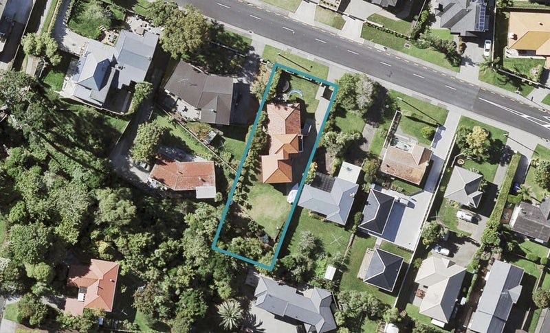 37 Beach Road, Mellons Bay, Auckland - Carousel 1