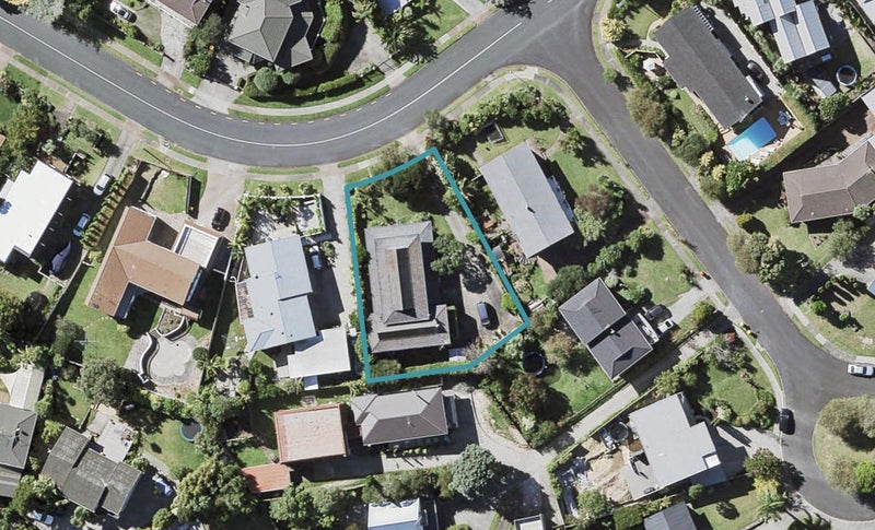 8 Amante Crescent, Mairangi Bay, Auckland - Carousel 1