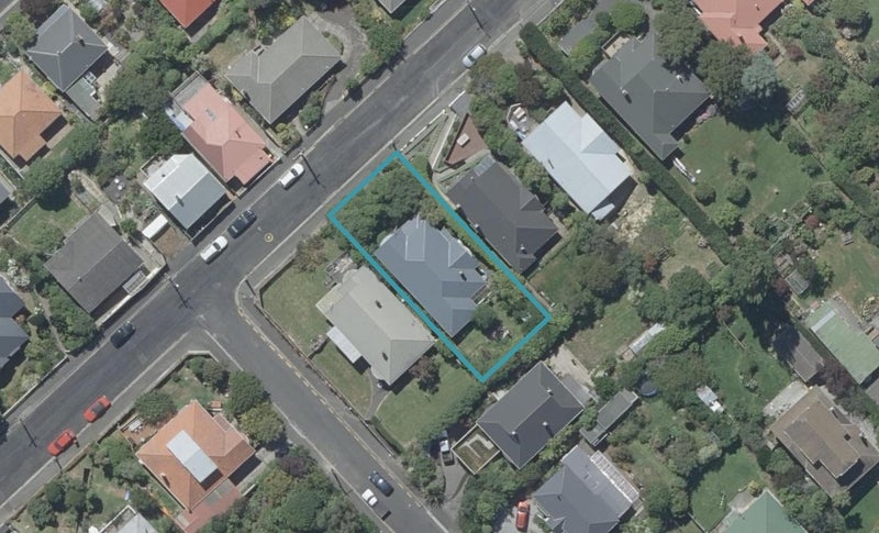 70 Evans Street, Opoho, Dunedin - Carousel 1