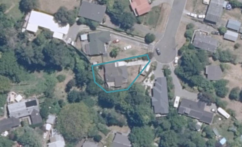 6B Gradwell Place, Two Mile Bay, Taupo - Carousel 1