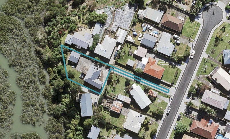 24 Kiernan Place, Kelston, Auckland - Carousel 1
