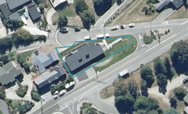 2 Lewis Road, Kelvin Heights, Queenstown - Carousel 1