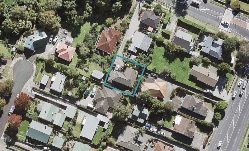 2A Rimu Street, New Lynn, Auckland - Carousel 1