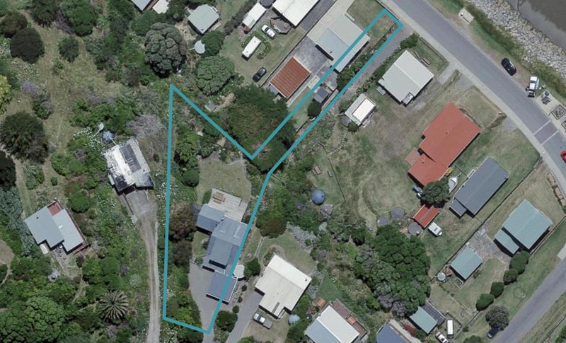 6 Guthrie Crescent, Castlepoint - Carousel 1