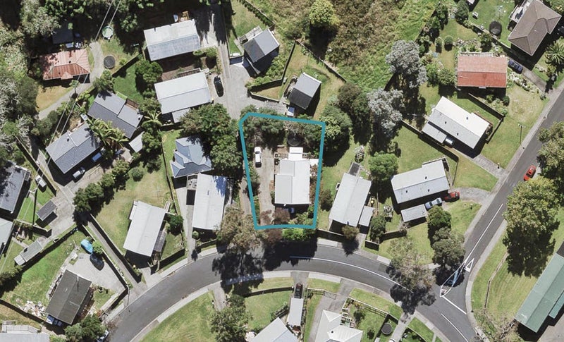 17 Lilburn Crescent, Massey, Auckland - Carousel 1