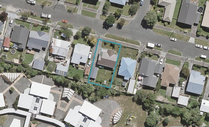 32 Hume Street, Alicetown, Lower Hutt - Carousel 1