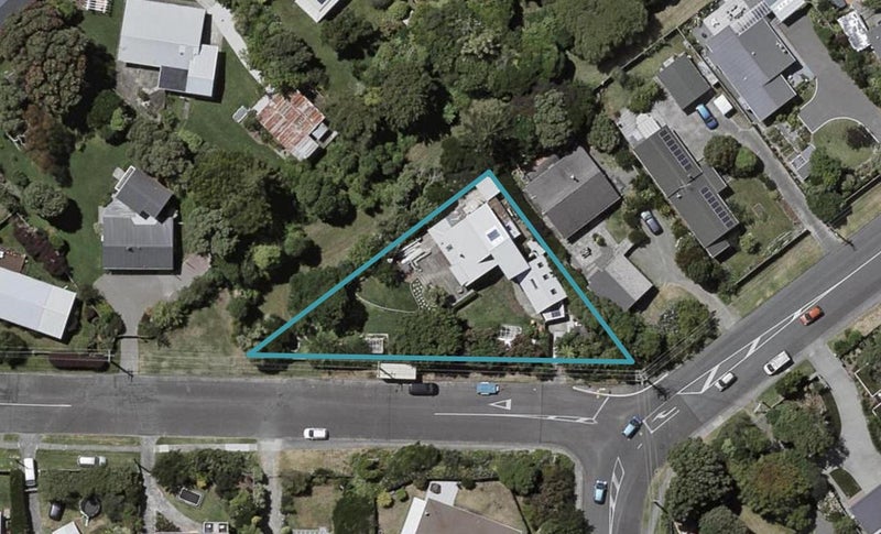 45 Waimea Road, Waikanae Beach, Waikanae - Carousel 1