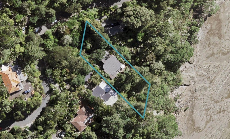 48 Paturoa Road, Titirangi, Auckland - Carousel 1