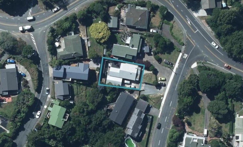6 Oak Avenue, Paremata, Porirua - Carousel 1