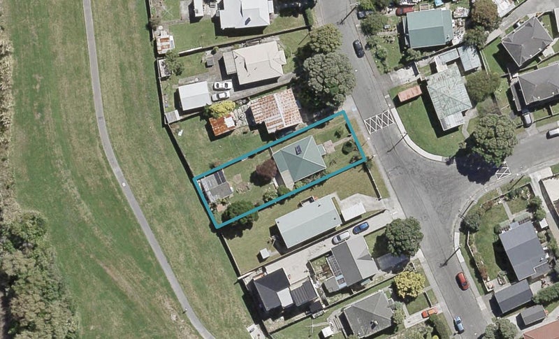 47 Randwick Crescent, Moera, Lower Hutt - Carousel 1