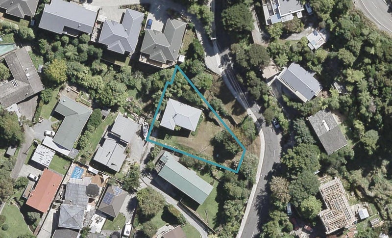 29 Forest Road, Pinehaven, Upper Hutt - Carousel 1