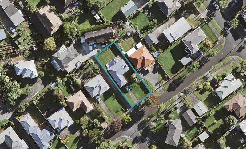 32 Peter Mulgrew Street, New Windsor, Auckland - Carousel 1