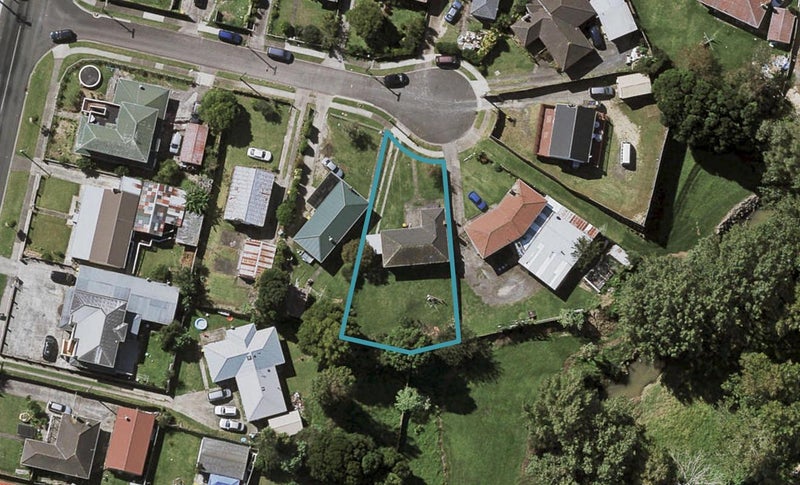 7 Berrett Place, Otara, Auckland - Carousel 1
