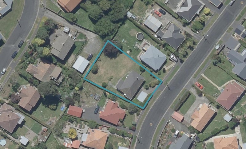 7 Strathearn Avenue, Wakari, Dunedin - Carousel 1