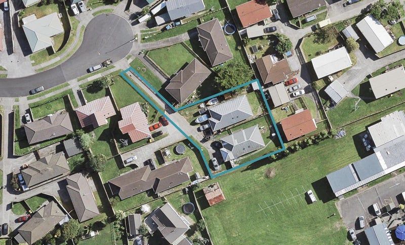 15 Nerissa Place, Randwick Park, Auckland - Carousel 1