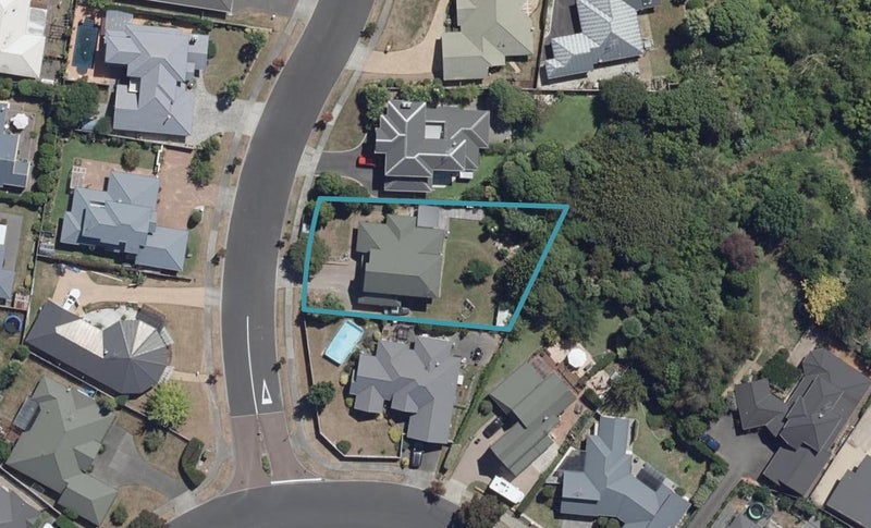 85 Keswick Crescent, Huntington, Hamilton - Carousel 1