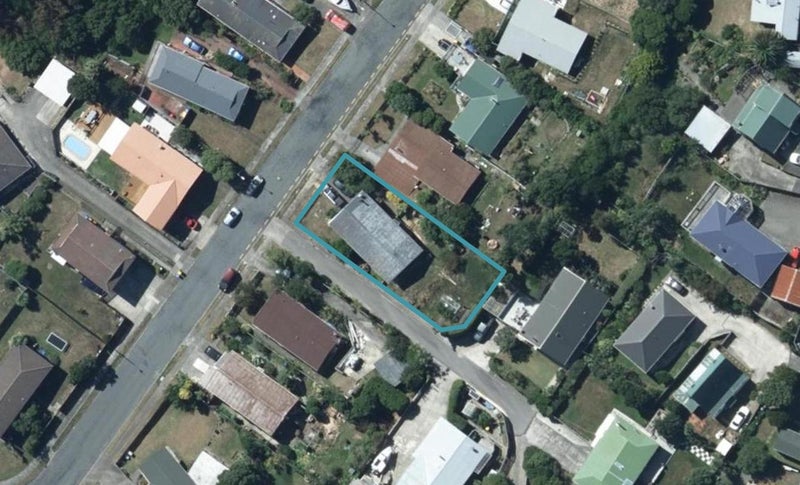 16 Rothwell Street, Titahi Bay, Porirua - Carousel 1