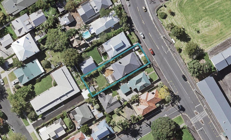 157/155 Vauxhall Road, Narrow Neck, Auckland - Carousel 1