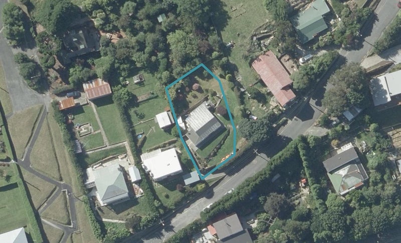 5 Junction Road, Ravensbourne, Dunedin - Carousel 1