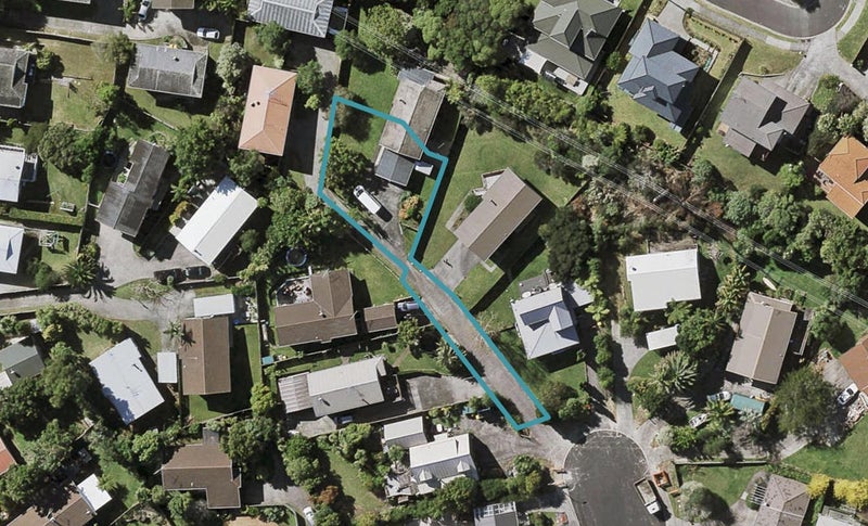 20B Atlantis Place, Totara Vale, Auckland - Carousel 1