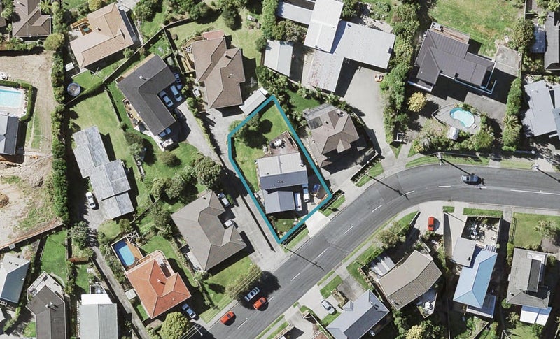 144 Sandspit Road, Shelly Park, Auckland - Carousel 1