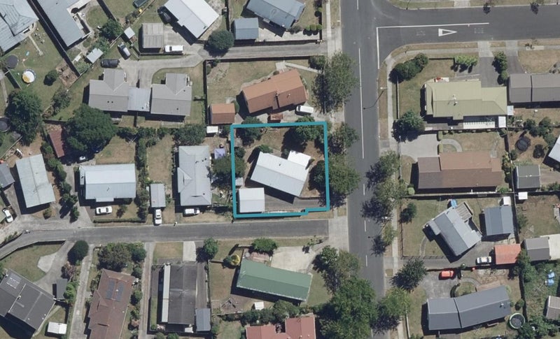 32 Waterford Road, Fitzroy, Hamilton - Carousel 1