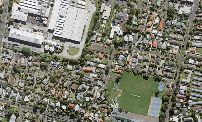 4/10 Boyd Avenue, Royal Oak, Auckland - Carousel 1