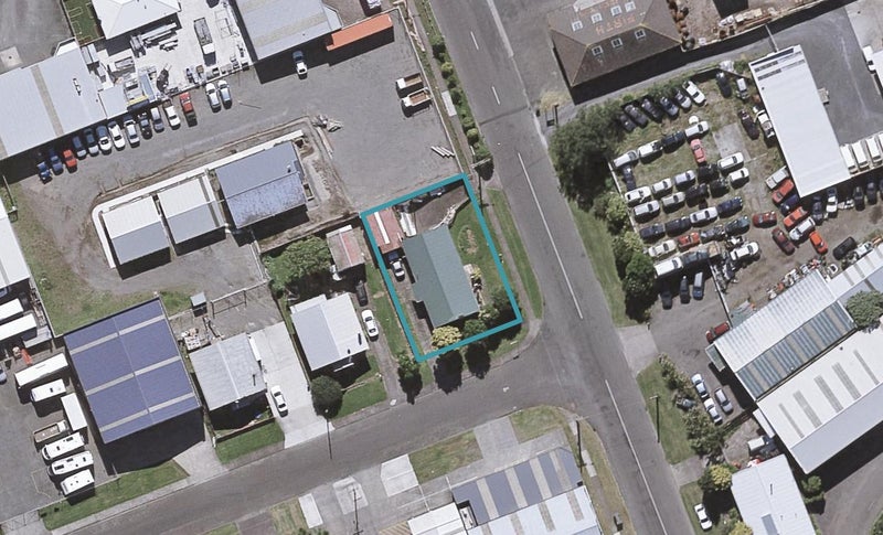 1A Constance Street, Waiwhakaiho, New Plymouth - Carousel 1