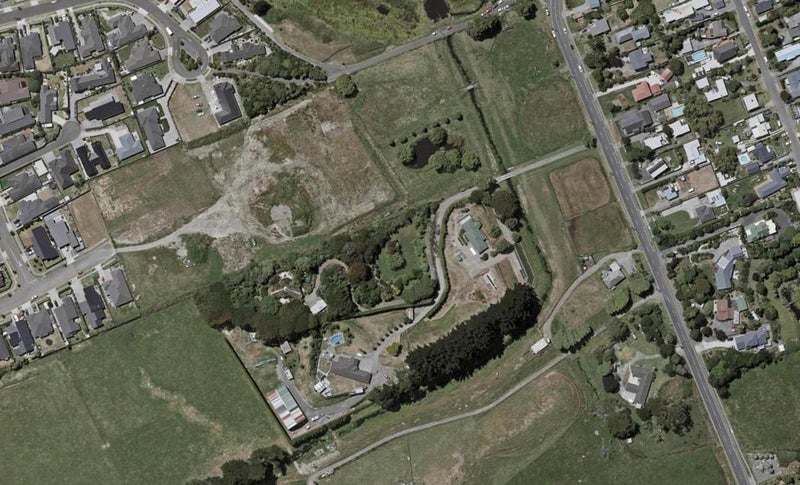 16 Otaihanga Road, Otaihanga, Paraparaumu - Carousel 1