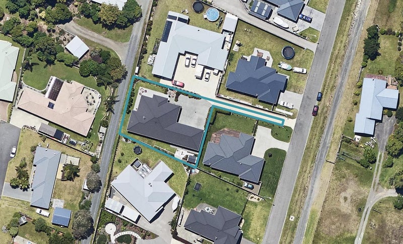 17 Dawn Parade, Coastlands, Whakatane - Carousel 1