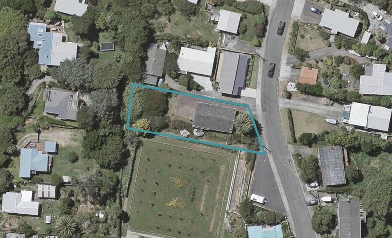 51 Glen Road, Raumati South, Paraparaumu - Carousel 1