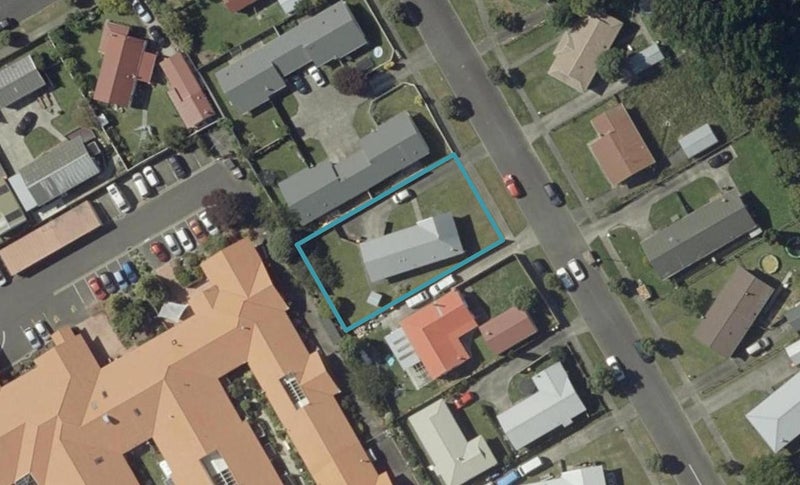 24 Chatsworth Place, Highbury, Palmerston North - Carousel 1