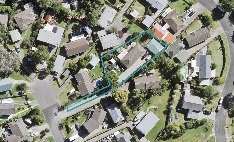 11 Pitcher Place, Glen Eden, Auckland - Carousel 1