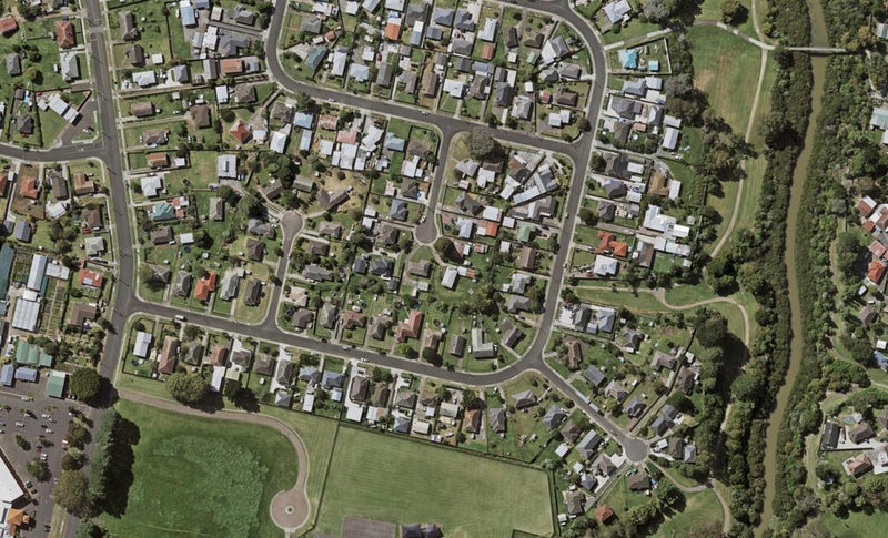 10 Stewart Place, Otara, Auckland - Carousel 1