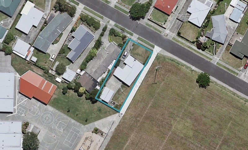 17 Canterbury Street, Tamatea, Napier - Carousel 1