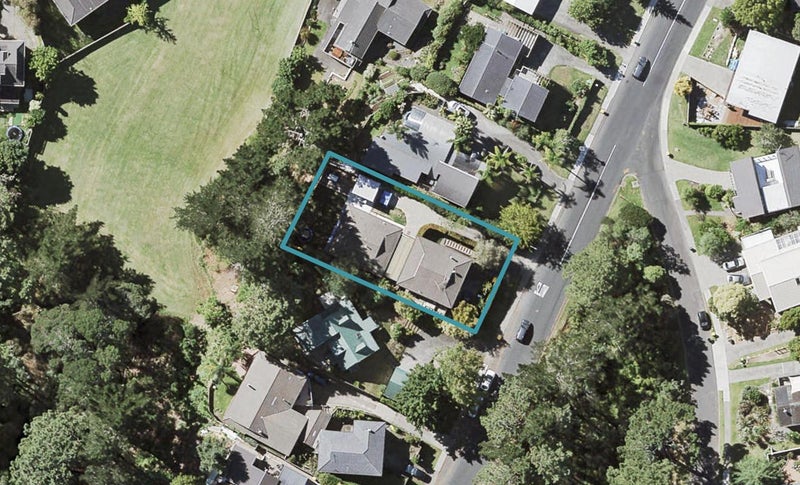 2/19 Saddleback Rise, Murrays Bay, Auckland - Carousel 1