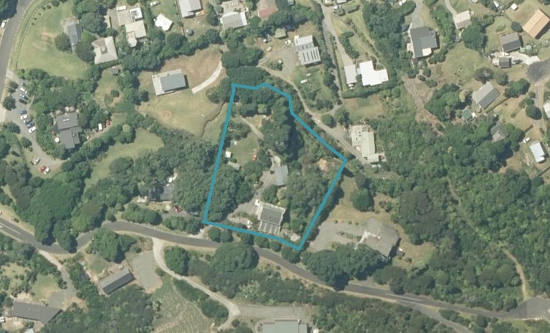 15 Radar Road, Hot Water Beach, Whitianga - Carousel 1