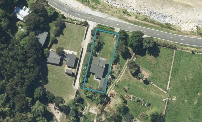 1576 Abel Tasman Drive, Wainui Bay, Tākaka - Carousel 1