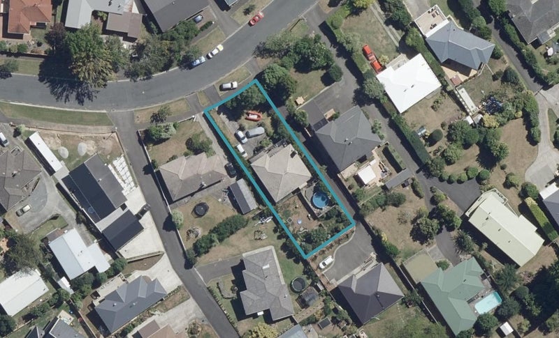 21 Hinton Avenue, Forest Lake, Hamilton - Carousel 1