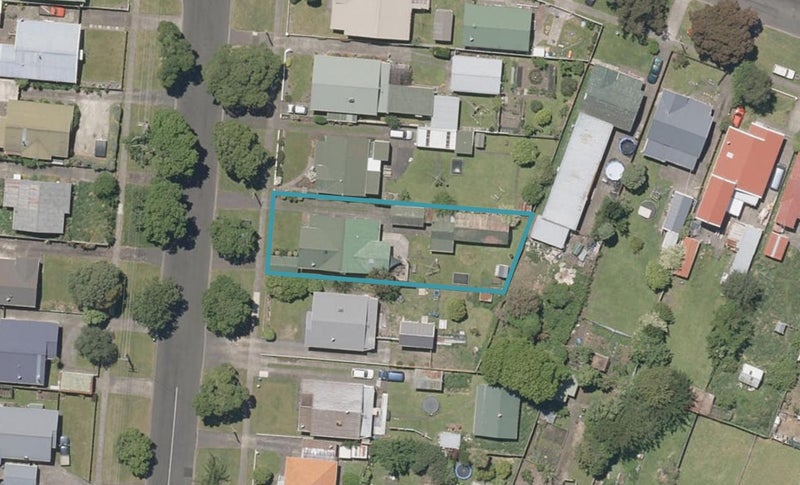 8 Poutini Street, Whanganui East, Whanganui - Carousel 1
