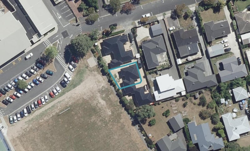 9C Martin Street, Fairfield, Hamilton - Carousel 1
