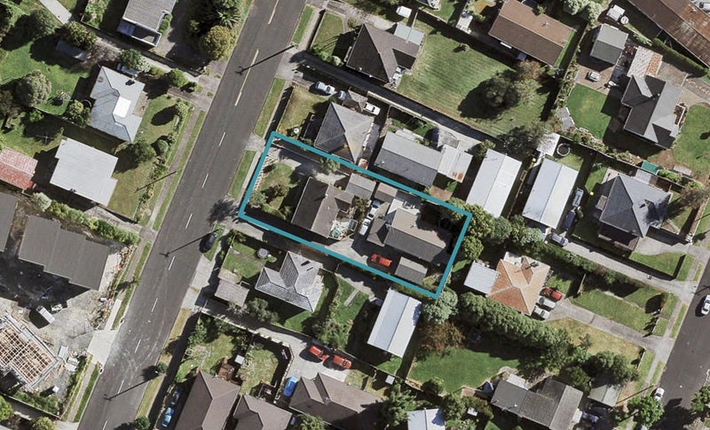 2/11 Jutland Road, Manurewa, Auckland - Carousel 1