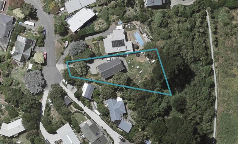 11 Whareroa Road, Raumati South, Paraparaumu - Carousel 1