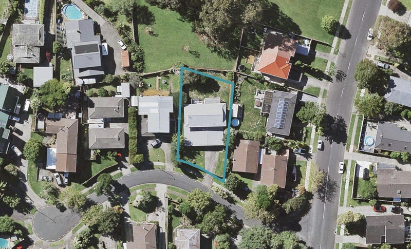 3 Yarra Place, Botany Downs, Auckland - Carousel 1