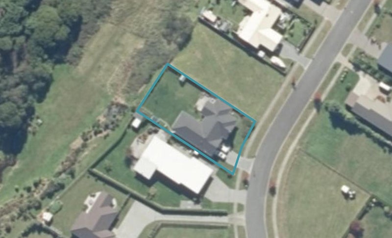 33 Pukeko Way, Taupo - Carousel 1